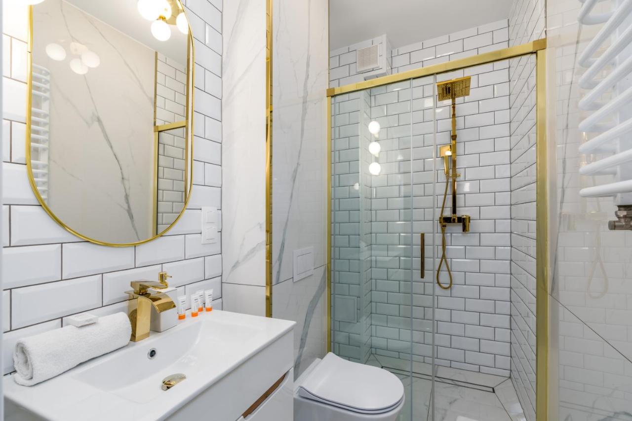 Modern Center By Renters