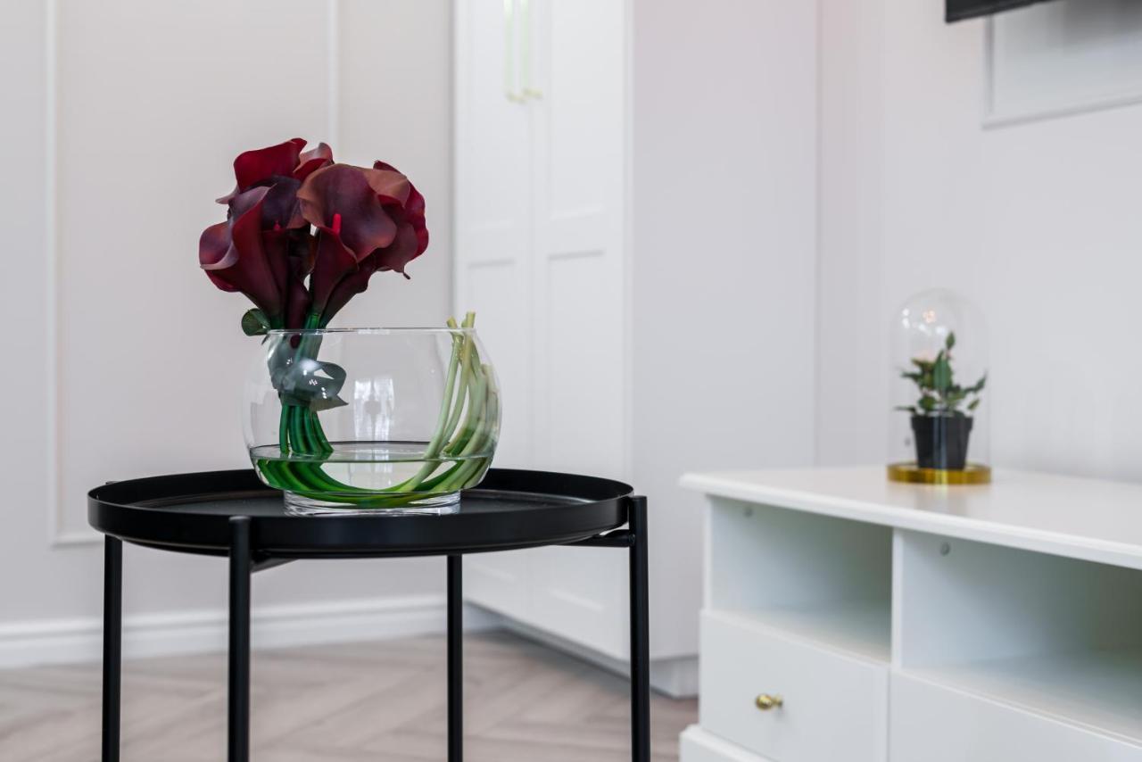 Modern Center By Renters *